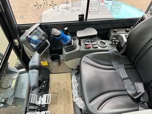 รถขุดขนาดเล็ก SWE 35UF |   การหมุนหางรถเป็นศูนย์ |   รถขุด 6 ตัน พร้อมเครื่องยนต์ เกียร์ และปั๊ม - Product Image 5