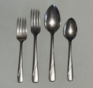 Ensemble de cuillères à manche torsadé, élégant et durable, en acier inoxydable, parfait pour la cuisine, la salle à manger et l'usage quotidien, en provenance d'Inde - Product Image 6