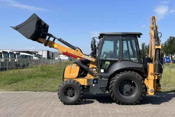 CASE 851FX 4x4 Backhoe Loaders