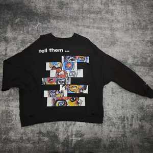 เสื้อสเวตเชิ้ตผู้ชายพิมพ์ลายดิจิทัลแบบกำหนดเอง ผ้าฝ้าย 100% ทรงหลวม สีสันหรูหรา ดีไซน์บล็อกสี ไหล่ตก ลายพราง - Product Image 5