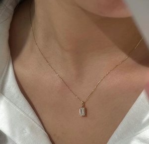 Pendentif en moissanite 3 carats, taille émeraude, argent sterling 925, pendentif solitaire, cadeau pour partenaire, fiançailles, mariage, cadeau étincelant - Product Image 5