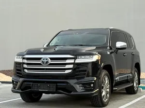 2023 LAND CRUIZER 300 SERIES Low Mileage Sound Engine AUTOMATIC Transmission <b>Panoramic</b> roof lights Ready to Ship - Product Image 5
