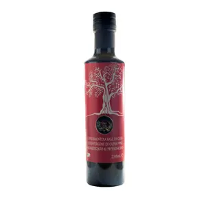 Made In Italy Italian Extra Virgin Olive Oil With Chili In Bottle 0 25 Lt Whosale Price Without Dyes And Preservatives