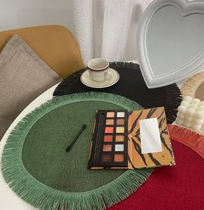 Juego de manteles individuales y posavasos de yute tejido nórdico, accesorio de tiro de estilo navideño para jarrón de porche, alfombrillas y almohadillas de aislamiento térmico con flecos - Product Image 4