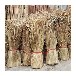 Grosir gulungan rumput gulung alami untuk dinding dan atap pohon palem kering jerami dari Vietnam