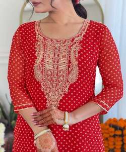 Robe Georgette Modern Daily Wear avec broderie florale chic et sequin Work kurta. - Product Image 5