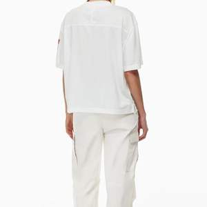 Maillot de football surdimensionné à col en V personnalisé pour femmes Maillot imprimé respirant Maillot surdimensionné à la mode Confortable et élégant - Product Image 5