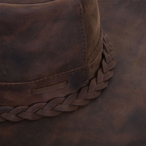 หมวกคาวบอยสไตล์ตะวันตกแบบสั่งทำ รูปแบบใหม่สำหรับใช้ในชีวิตประจำวัน หมวกหนังแท้สำหรับผู้ชายสำหรับกิจกรรมกลางแจ้ง พร้อมโลโก้สั่งทำ - Product Image 3