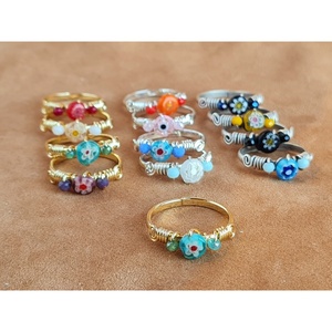 Pendientes de Estilo Boho con Baño de Oro y Plata, Adornados con Cuentas de Vidrio Florales, Joyería de Moda para Reventa - Product Image 1