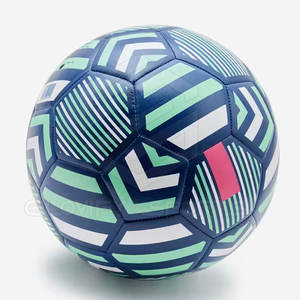 Ballon de football léger sur mesure Nouveau design Football en cuir PVC pour les sports de plein air et l'entraînement avec impression personnalisée - Product Image 2