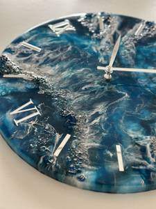 Horloge murale en résine de quartz faite à la main moderne avec affichage à aiguilles Style antique Décoration artistique pour salon - Product Image 3