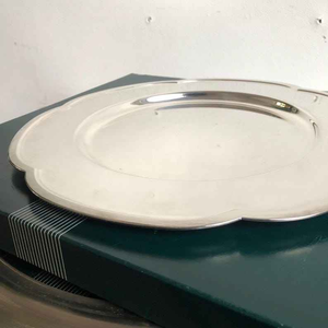 Assiette de présentation en acier inoxydable, écologique, design classique, pour mariage, logo personnalisé, forme personnalisée, finition polie, meilleur prix - Product Image 3