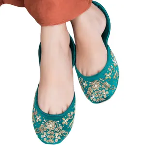 不同纯色旁遮普巴基斯坦印度风格女式KHUSSA鞋手工防滑轻质KHUSSA JUTTI