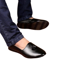 Chaussures plates tendance en cuir véritable faites à la main pour hommes, style indien Punjabi Khussa Jutti, idéales pour les mariages et les fêtes – Nouvelle collection très prisée