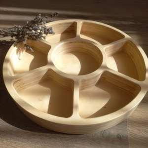 Plateau de service en bois durable élégant pour salle à manger, cuisine et décoration intérieure Plateau de boisson moderne pour les fêtes - Product Image 3