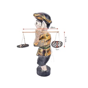 Marioneta de agua de madera de Jaca vietnamita tradicional, tía que lleva 2 cestas en agujero de bambú, decoración del hogar/uso de regalo - Product Image 5