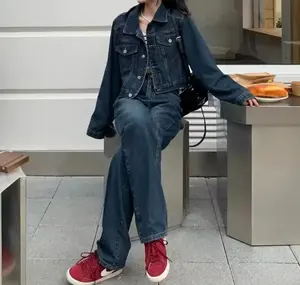 Veste en jean épais polaire d'hiver Femmes Loose Oversized Casual Warm Jeans Coat Wear Long Sleeves Female Clothes with Fur Collar - Product Image 4