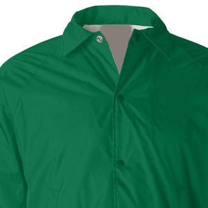 Veste Coach de couleur verte, coupe-vent léger avec fermeture à boutons-pression et poignets élastiques pour un style de tous les jours - Product Image 4
