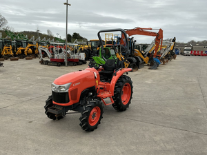 Tracteurs de jardin Kubota L1361 diesel 4x4 mini en excellent état avec chargeur - Product Image 5