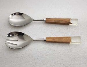 Venta caliente de acero inoxidable Chapado en plata con mango de resina Acero inoxidable mezcla y cocina ensalada servidor plano cucharas para servir - Product Image 5