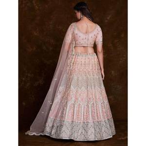Ensembles charmants pour femmes, broderie de fil de pêche, travail de zari, filet semi-cousu, lehenga choli pour mariage et réception - Product Image 6
