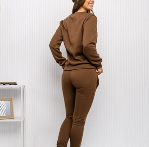 Meilleur prix Ensemble de survêtement d'entraînement 100% coton pour femmes coupe ajustée grande taille vêtements décontractés avec logo personnalisé écologique - Product Image 3