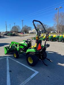 รถแทรกเตอร์ John Deere 1023E ปี 2022 กำลัง 24 แรงม้า ขับเคลื่อน 4 ล้อ ระบบเกียร์ พร้อมปั๊มเกียร์และลูกปืนสำหรับเครื่องยนต์ เพิ่มประสิทธิภาพการทำงานของเครื่องยนต์ - Product Image 4