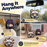 Désodorisant de voiture suspendu en forme de casque anime mignon, parfum longue durée, en gros, personnalisé, emballé pour la vente au détail, feuille de parfum en papier