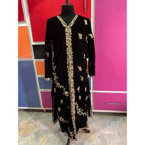 Vestido de Terciopelo para Mujer con Decoración Bordada, Accesorio de Moda para Niñas - Product Image 3