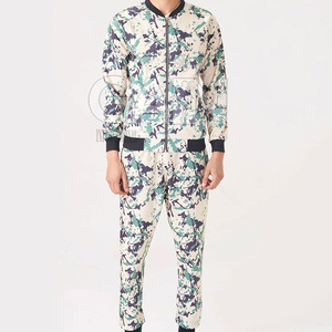 Chándales de alta calidad Logotipo personalizado Último estilo Lista superior Chándal de sublimación para hombres Chándal bajo Moq para hombres - Product Image 1