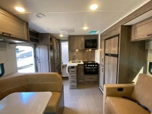 Nouveau modèle 2026 Winnebago Spirit NPF Édition Limitée 26NP prêt à la vente - Product Image 4