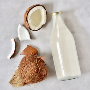Leche de coco pura de Vietnam: la mejor opción para bebidas y postres - Product Image 1
