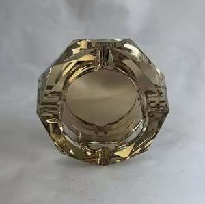 Cendrier en verre de cristal de 15 cm de qualité incroyable vendu au prix de gros cendrier en verre de cristal de style simple clair et attrayant - Product Image 2