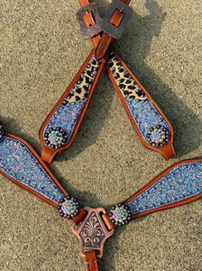 Conjunto de aparejos para caballo de cuero genuino estilo western con cierre de hebilla, cabezada con cuentas y pechera - Personalización para equitación disponible - Product Image 3