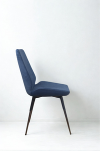 Chaise de salle à manger CALINA élégante et rembourrée avec base en métal, design contemporain et moderne - Product Image 3