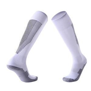 Pakistan 2025 Logo personnalisé imprimé chaussettes de compression de sport pour hommes Performance athlétique Football nouveau Style antibactérien - Product Image 3