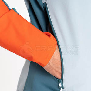 Vente en gros Veste d'extérieur softshell légère et coupe-vent et imperméable avec fermeture à glissière respirante avec logo personnalisé pour équipement de sport - Product Image 5