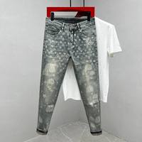 Lot de stock de vêtements excédentaires de marque chinoise populaire et haut de gamme Pantalon en jean pour homme et garçon Prix super bas Marques en surplus de stock Jeans en denim