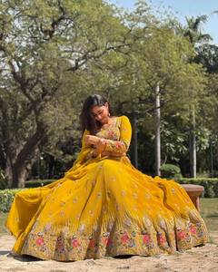 3 pièces Lengha Choli Plazzo pour femmes prêt-à-porter pour les mariages d'été Vêtements traditionnels indiens - Product Image 2