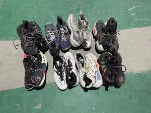 รองเท้าฟุตบอลมือสองสำหรับผู้ชาย ยี่ห้อดัง ขายส่งจากโรงงาน รองเท้าฟุตบอลผู้ใหญ่ มือสอง ขายส่ง - Product Image 2