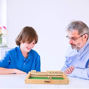 Tablero de juego de dados de madera Shut the Box 12 números con 2 dados de madera, versión clásica de Mesa del popular juego de pub inglés - Product Image 6