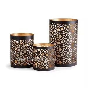 Candelabro de linterna de Metal de diseño clásico para el hogar y la decoración de Navidad linterna de vela redonda de Color dorado antiguo - Product Image 5