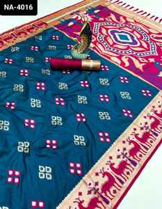 Vêtements ethniques indiens Saree fantaisie en soie douce avec Ikkat Weawing Design Zari Weawing Meenakari Rich pallu avec Zari Weaving Sari - Product Image 2