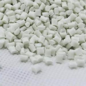 Hojuelas de PET Lavadas en Frío y en Caliente, Plástico Reciclado Transparente, Residuos/Restos de Plástico para Diversas Industrias, en Venta - Product Image 6