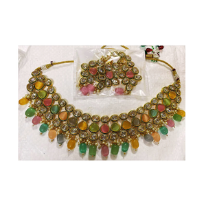 Conjunto de collar de piedras multifuncional ligero chapado en oro Kundan tradicional indio de OM Fashion Studio para mujeres de Gujarat - Product Image 5