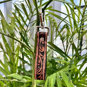 Nuevo llavero de pulsera pequeño de cuero mecanizado a mano, llavero de cuero genuino de estilo occidental, Clip de llave de cuero de vaca personalizado para mujer - Product Image 2