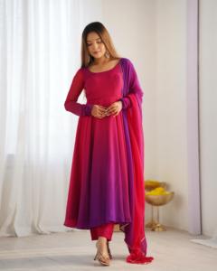 Einzigartiges Design <span class=keywords><strong>Anarkali</strong></span> Kleid mit passendem Pent und Dupatta für Frauen Stilvoller Look Erhältlich zu einem erschwing lichen Preis aus Indien