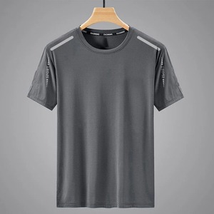 2025 100% verano camiseta de seda helada para hombre cuello redondo ropa de secado rápido de manga corta fina transpirable de gran tamaño Top deportivo ancho - Product Image 3