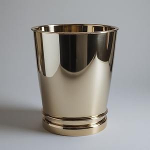 Poubelle en acier galvanisé robuste sans couvercle, conçue pour une utilisation intérieure/extérieure à long terme avec une qualité de construction solide - Product Image 4