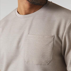 เสื้อยืดคอออกกำลังกายขาสั้นสำหรับผู้ชายชุดออกกำลังกายขาสั้นสีพื้นสำหรับฤดูร้อนขายส่งคุณสมบัติระบายอากาศได้ตามต้องการ - Product Image 4